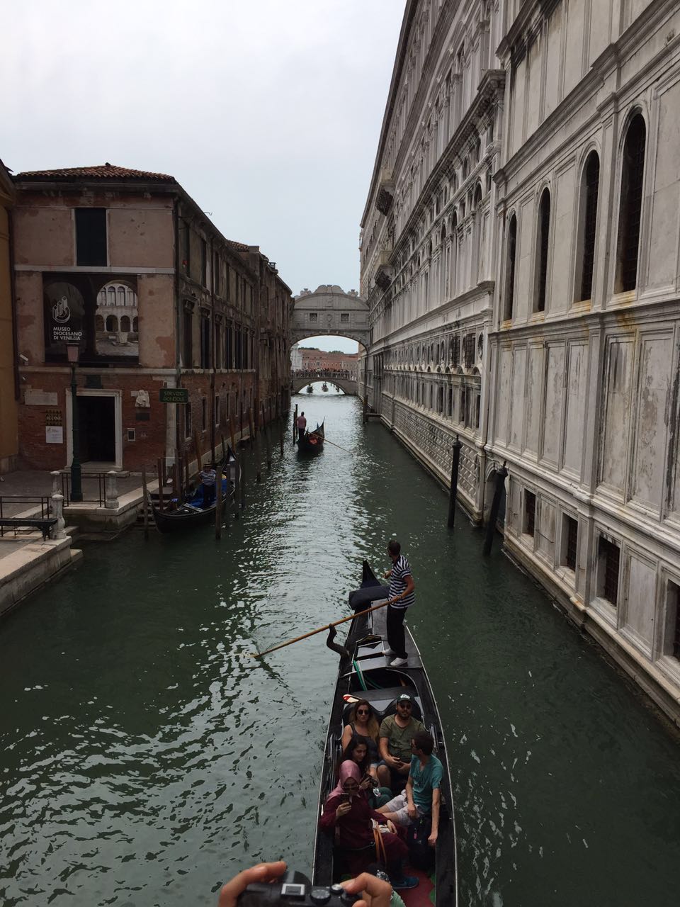 Read more about the article Booked in Venice- a Venetian tryst with books in tow
